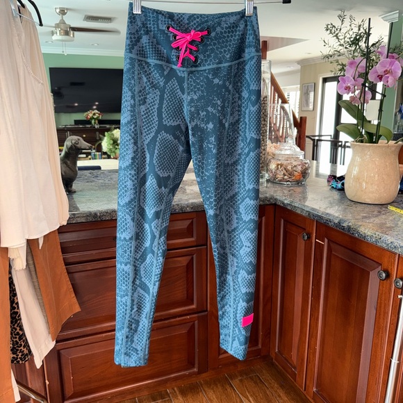 Zumba Fitness Athletic Shorts with Blue Snake Pattern and Pink Laces S - Picture 5 of 9